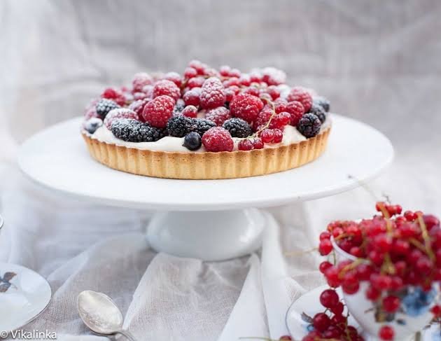 Summer Berry Tart with fresh berries